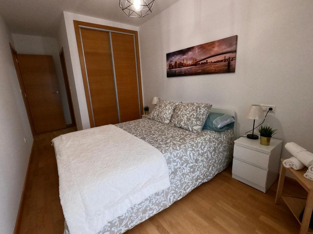 Apartamento con balcón y vistas al mar Viveiro Exterior foto